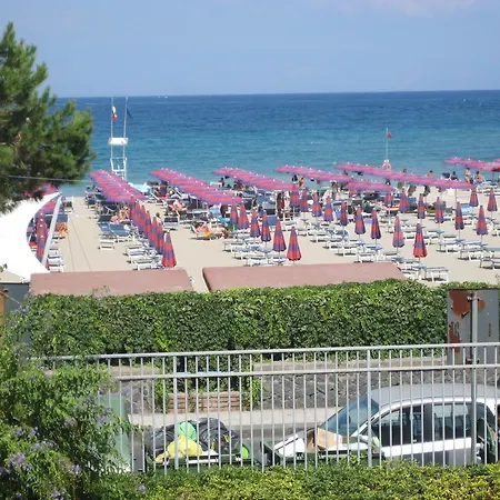 Bed & Breakfast Baia Delle Sirene 3*